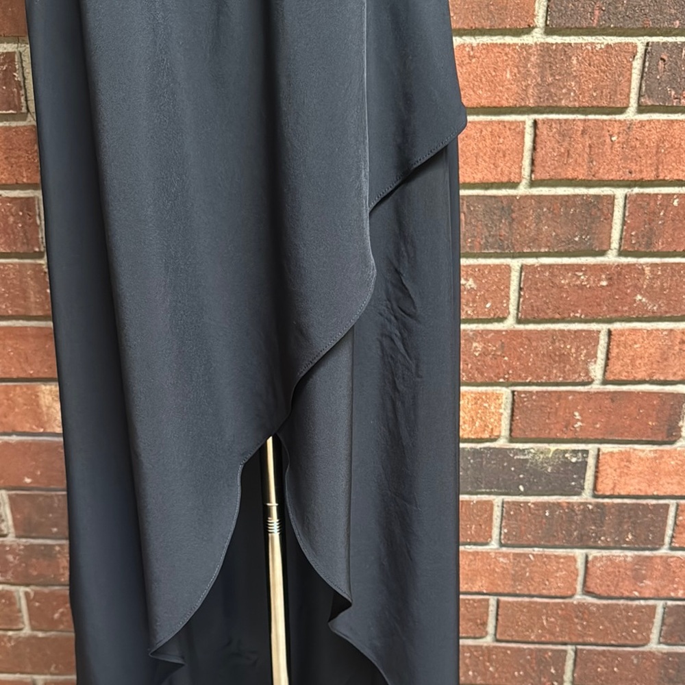 Halara Breezeful Backless Crossover Asymmetric He… - image 4